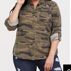 NWT Camo twill button relaxed camo